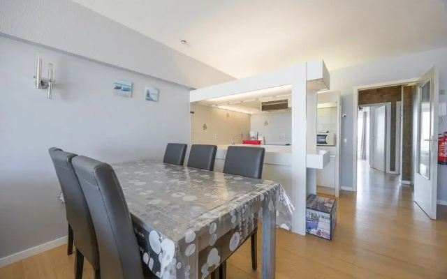 Charming Apartment With sea View and Parking Space