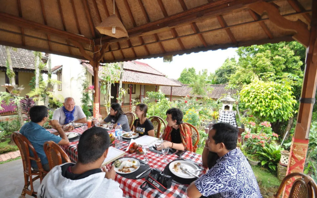 Meme Surung Homestay