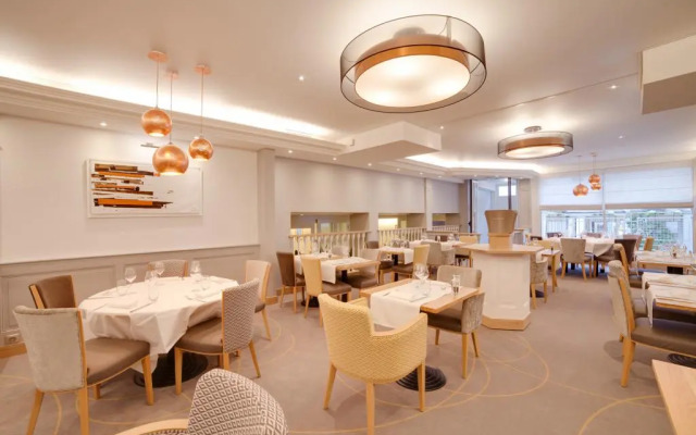 Brit Hotel Les Voyageurs