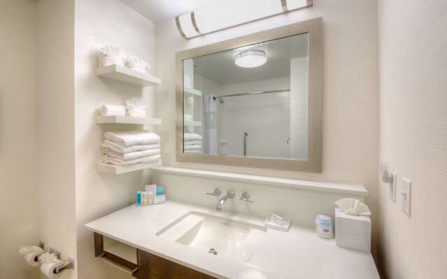 Hampton Inn & Suites Dallas/Plano-East