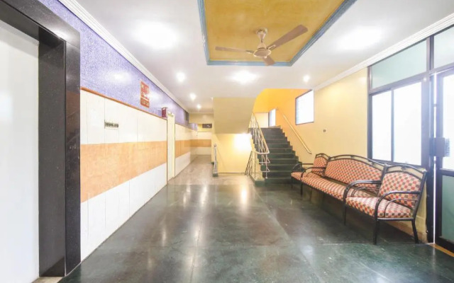 Hotel Le Palace by OYO Rooms