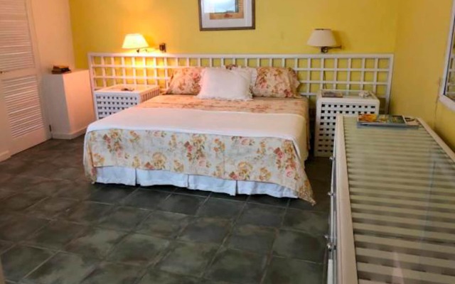 Bequia Beachfront Villa Hotel