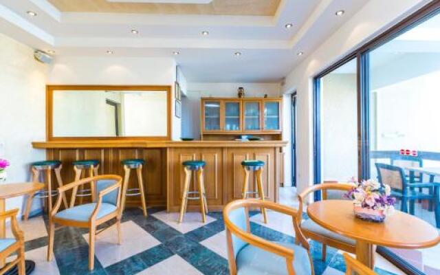 Rosebay Apartments