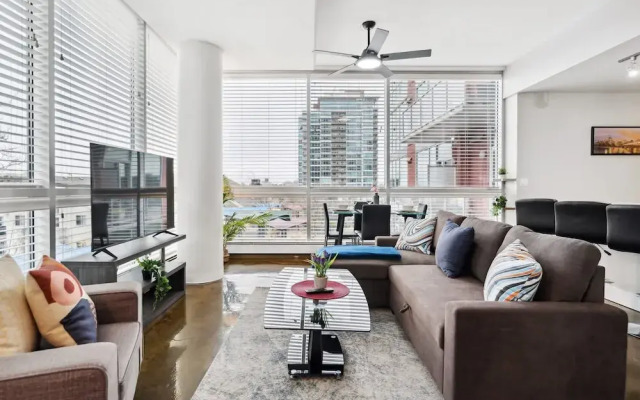 Luxury Condo Steps From Stampede Park