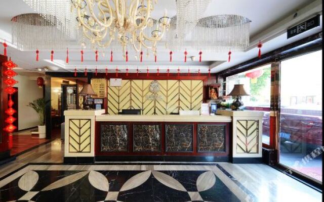 Curitis Hotel