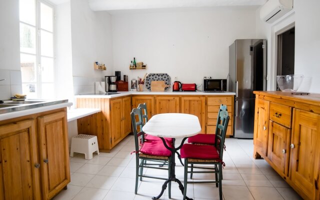 Château Haut Gléon. Gites