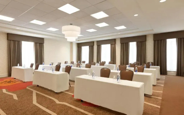 Hilton Garden Inn Boston Logan Airport