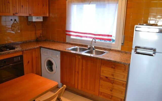 106300 - Apartment in Llança