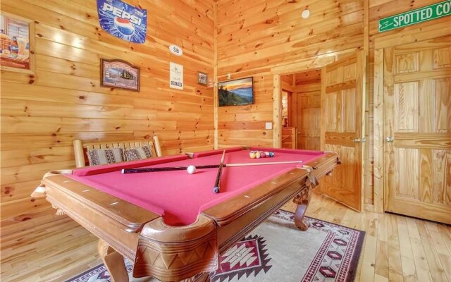 Makin Memories - Two Bedroom Cabin