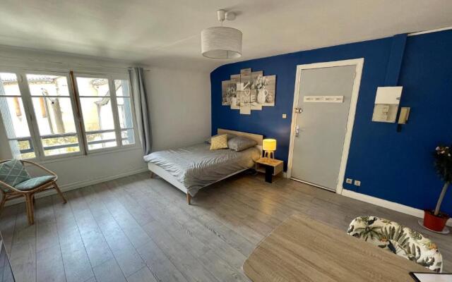 Moissac Centre Studio 30m2 Calme Cour Intérieure vélo Netflix