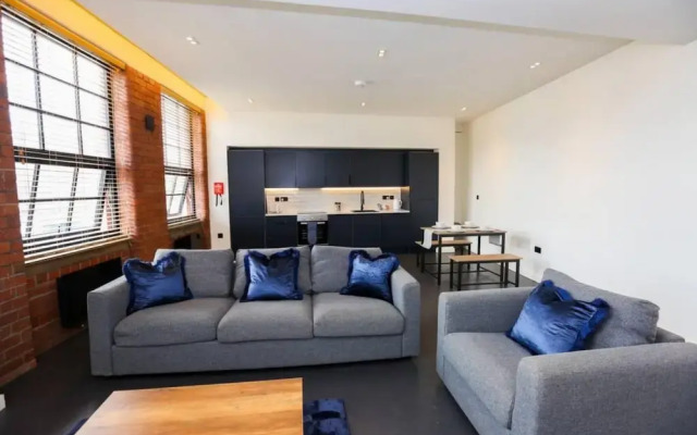 The Nichols Building Spacious 3-bedroom Apartment