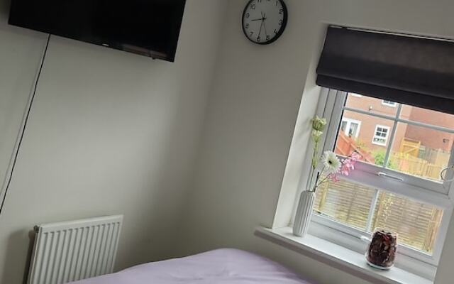 Inviting 1-bed House in Wolverhampton
