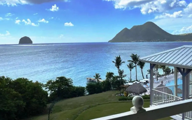Appartement terrasse vue mer et piscine