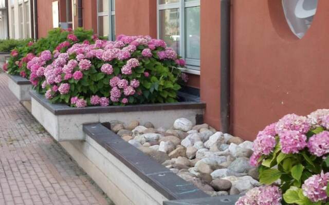 Vista Hotel & Residence