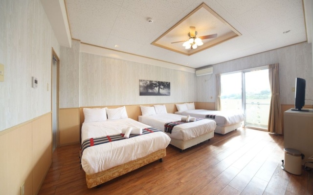 Green Garden Hills 3F-2 – Guest Rooms – Okinawa