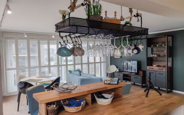 Apartment Charlie De Haan