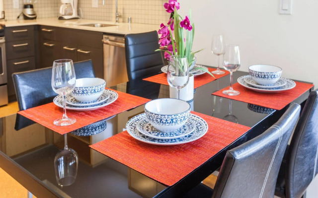 Heaven on Washington Furnished Apartments