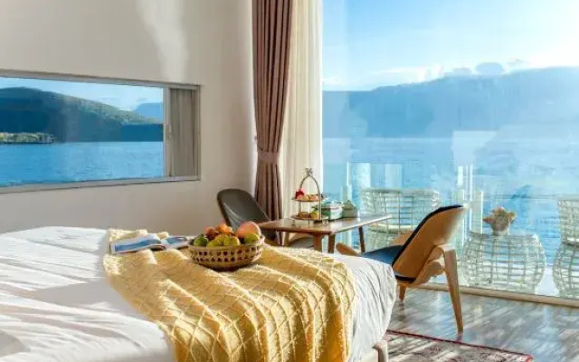 Sea Light Seascape Resort Hotel (Dali Yixi · Harbor Hotel)
