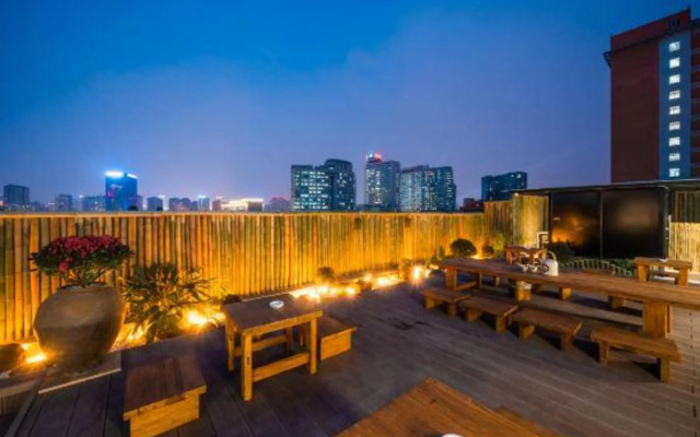 Yunfuli Yinsu Du Fu Thatched Cottage Business and Leisure B&B