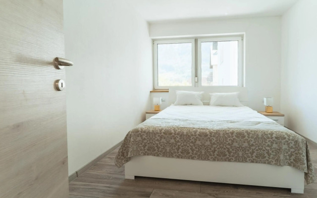 Julian Manor apartments