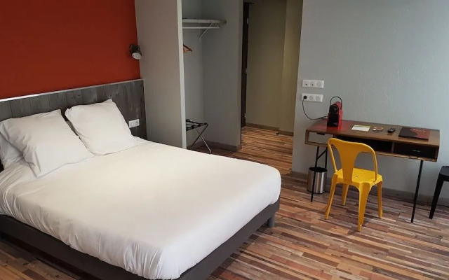 Logis Hotel Yseria - Historical Center