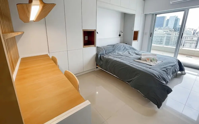 Studio Luxury Balcony Pool