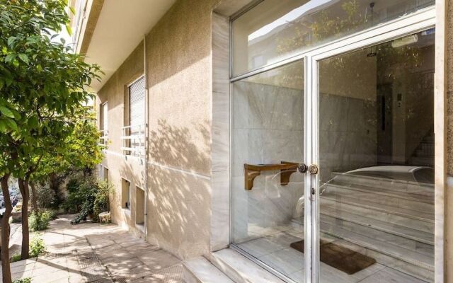 Incredible Acropolis Stay by Cloudkeys