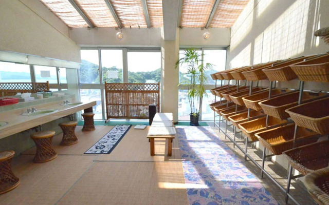 Toushijima Onsen Suzunami