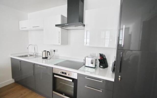 Court Side Apartment