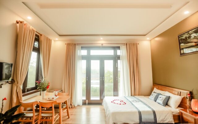 Lan's Beach House