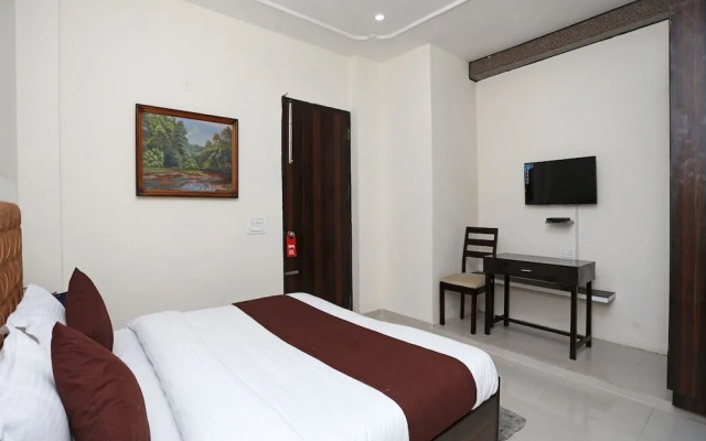 OYO 13555 Corporate serviced apartments Hotel