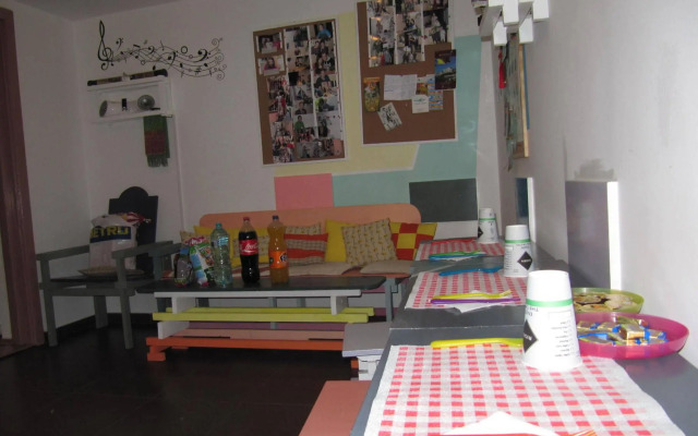 Crazy Duck Hostel