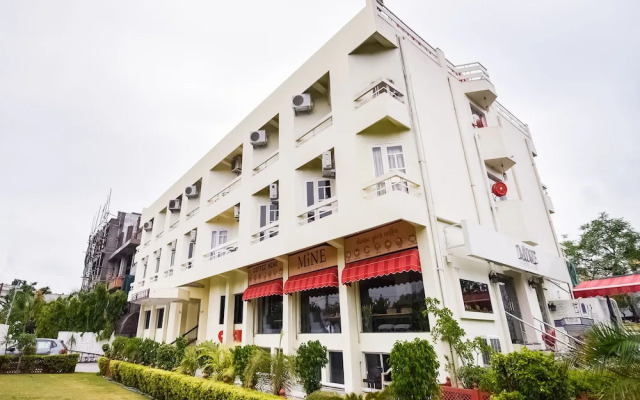 Capital O 46251 Hotel Shikha