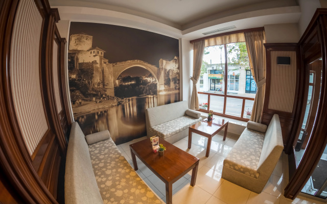 Hotel Bristol