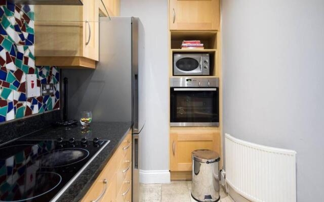 Large and Luxurious 2B 2B flat nr Paddington