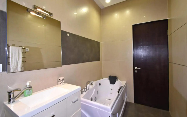 Northern Avenue, 2 bedrooms Luxury apartment HH882