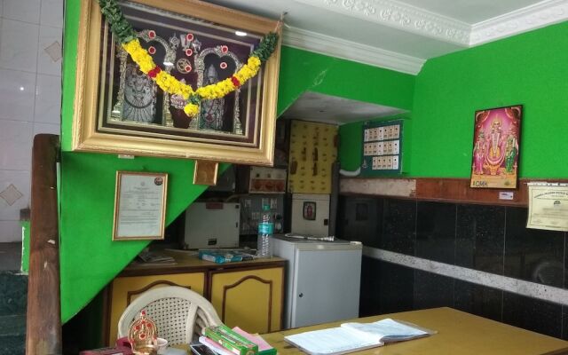 Iroomz Sai Relax Resiodency