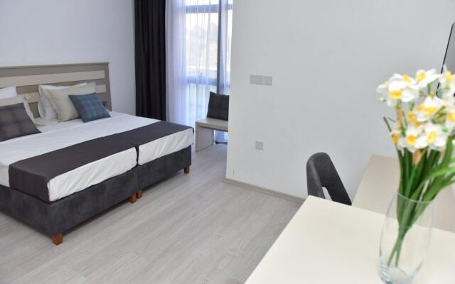Alya Rooms