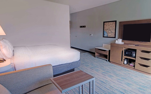 Hampton Inn Riverside Downtown