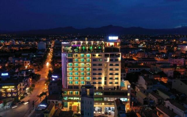 Tan Binh Hotel by ZUZU