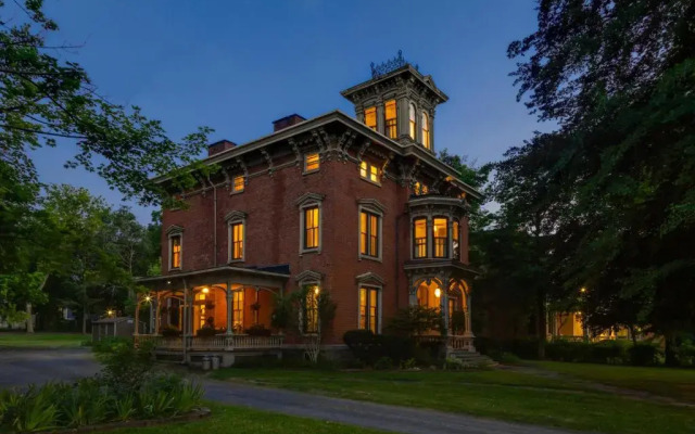 Rosemont Inn Bed & Breakfast