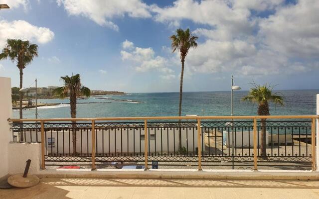 Poseidon 51 - Beachfront Two Bedroom Apartment