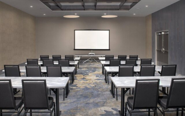 Delta Hotels by Marriott Seattle Everett