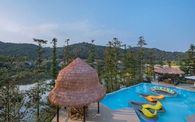Moganshan Sky Swimming Pool Resort