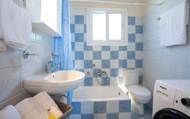 Spacious House With Sea View , Athani Lefkada