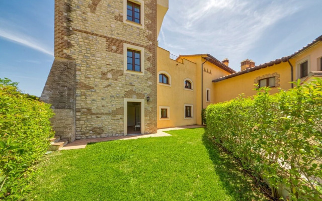 The Tower With Amazing View Shared Pool