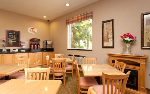Super 8 Woodburn