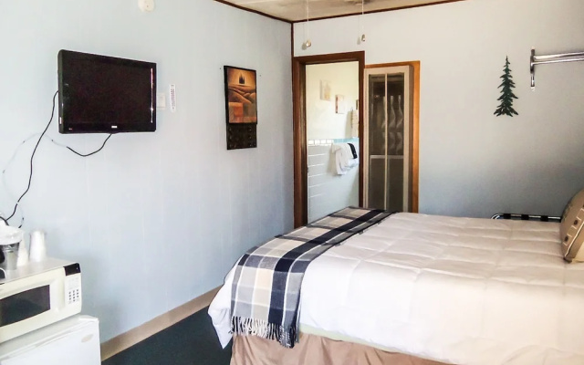 The Gold Pan Motel