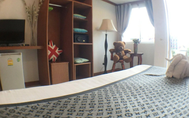 Thira Residence Patong