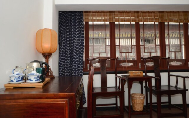 Tunxi Lodge